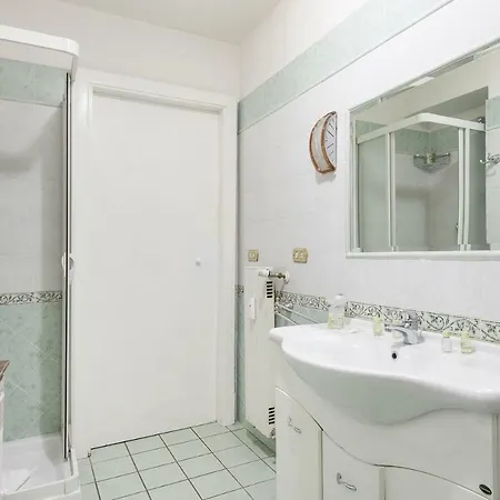 Friendly Candia House *